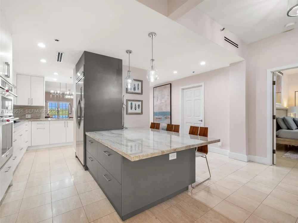 2425 Fisher Island Dr #5205 Miami Beach, FL 33109