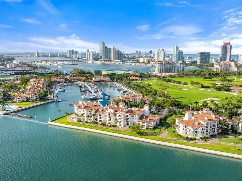 2425 Fisher Island Dr #5205 Miami Beach, FL 33109