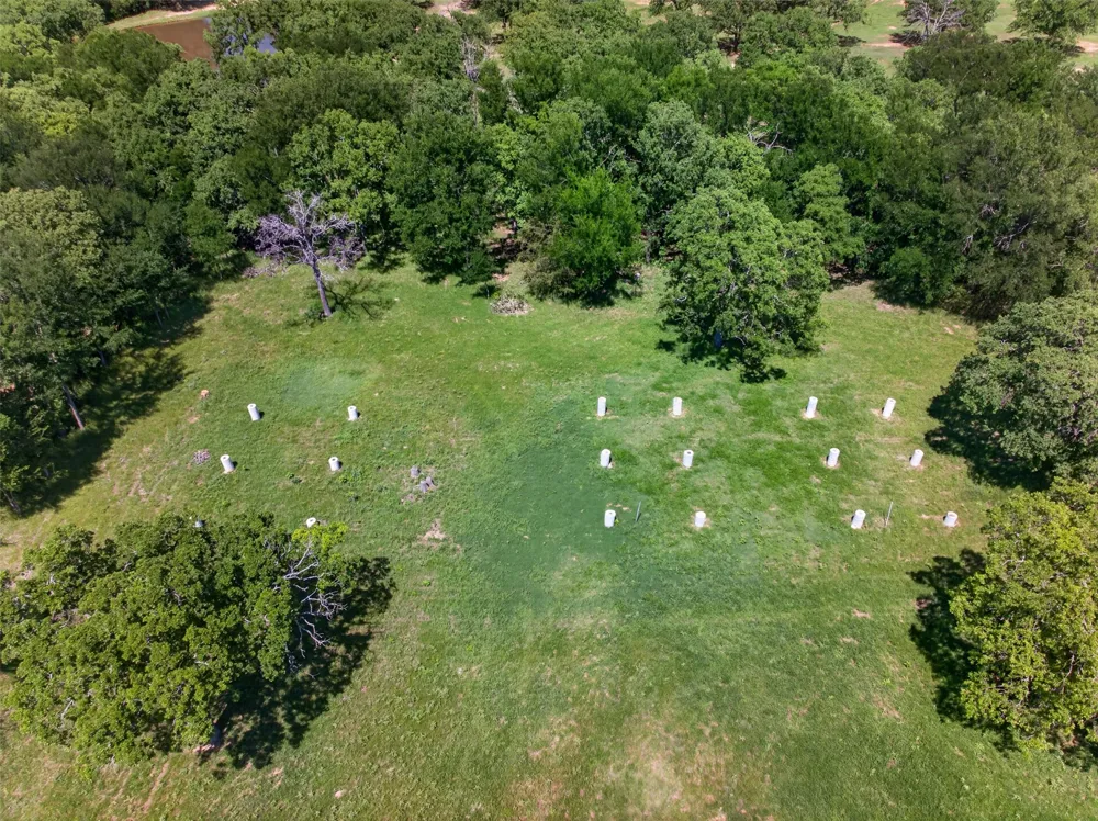 464 CR 1270 Alvord, TX 76255