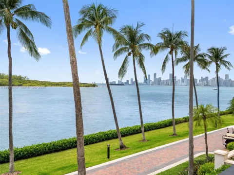 2425 Fisher Island Dr #5205