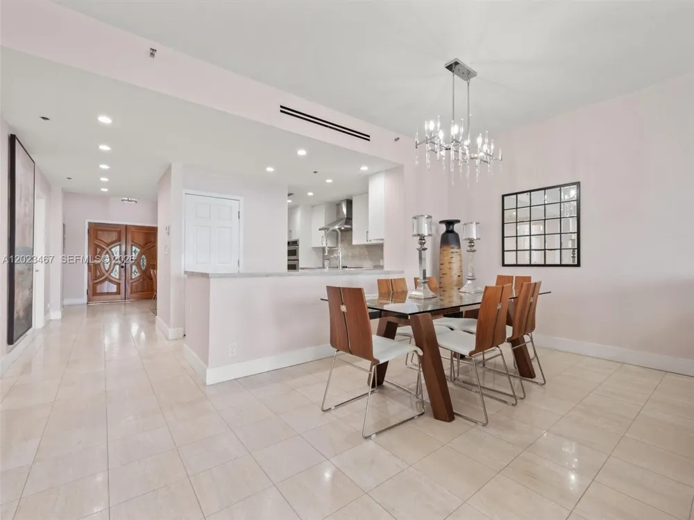 2425 Fisher Island Dr #5205 Miami Beach, FL 33109