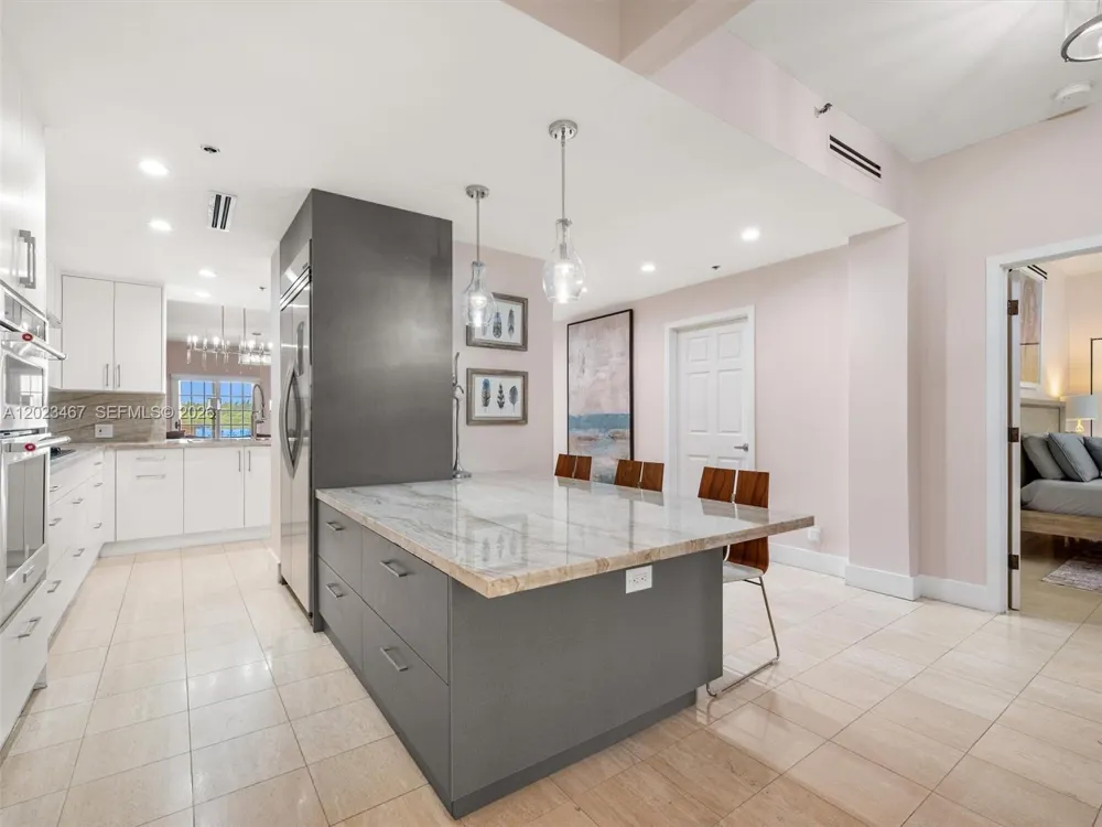 2425 Fisher Island Dr #5205 Miami Beach, FL 33109