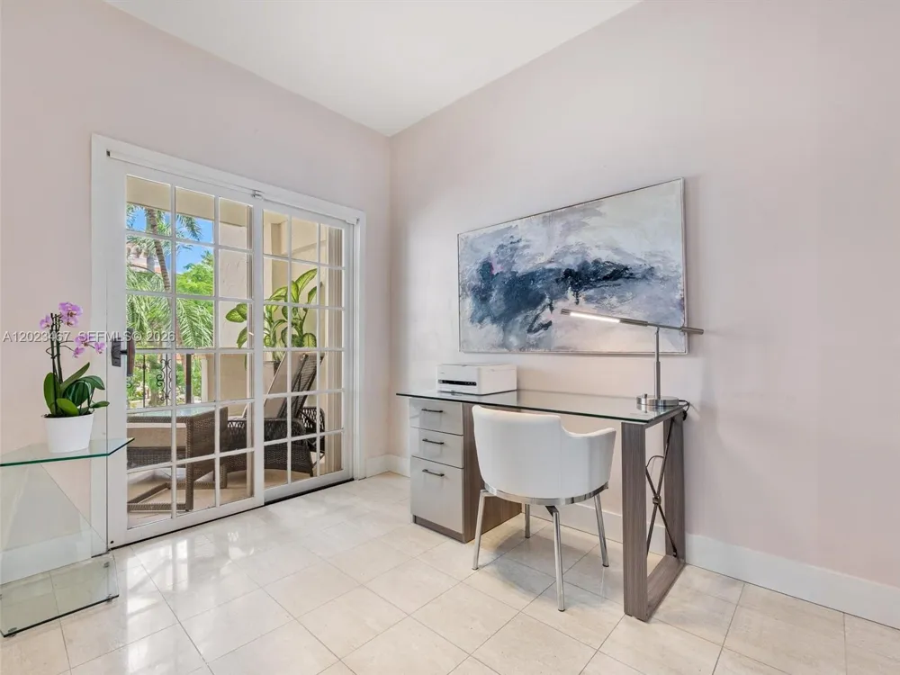 2425 Fisher Island Dr #5205 Miami Beach, FL 33109