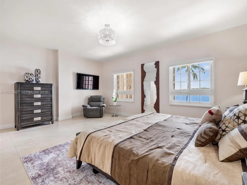 2425 Fisher Island Dr #5205 Miami Beach, FL 33109