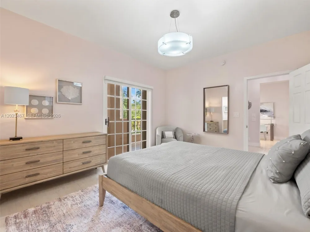 2425 Fisher Island Dr #5205 Miami Beach, FL 33109