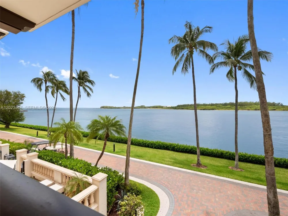 2425 Fisher Island Dr #5205 Miami Beach, FL 33109