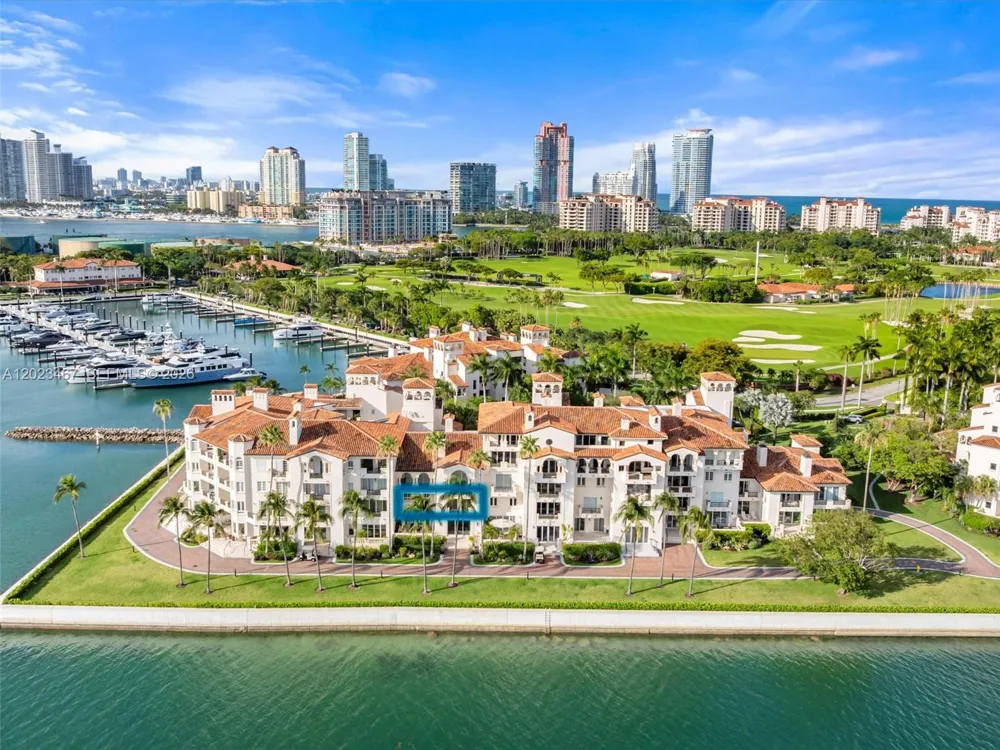 2425 Fisher Island Dr #5205 Miami Beach, FL 33109