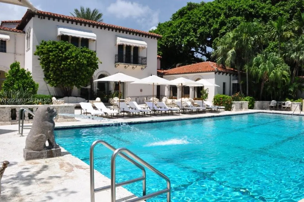 2425 Fisher Island Dr #5205 Miami Beach, FL 33109