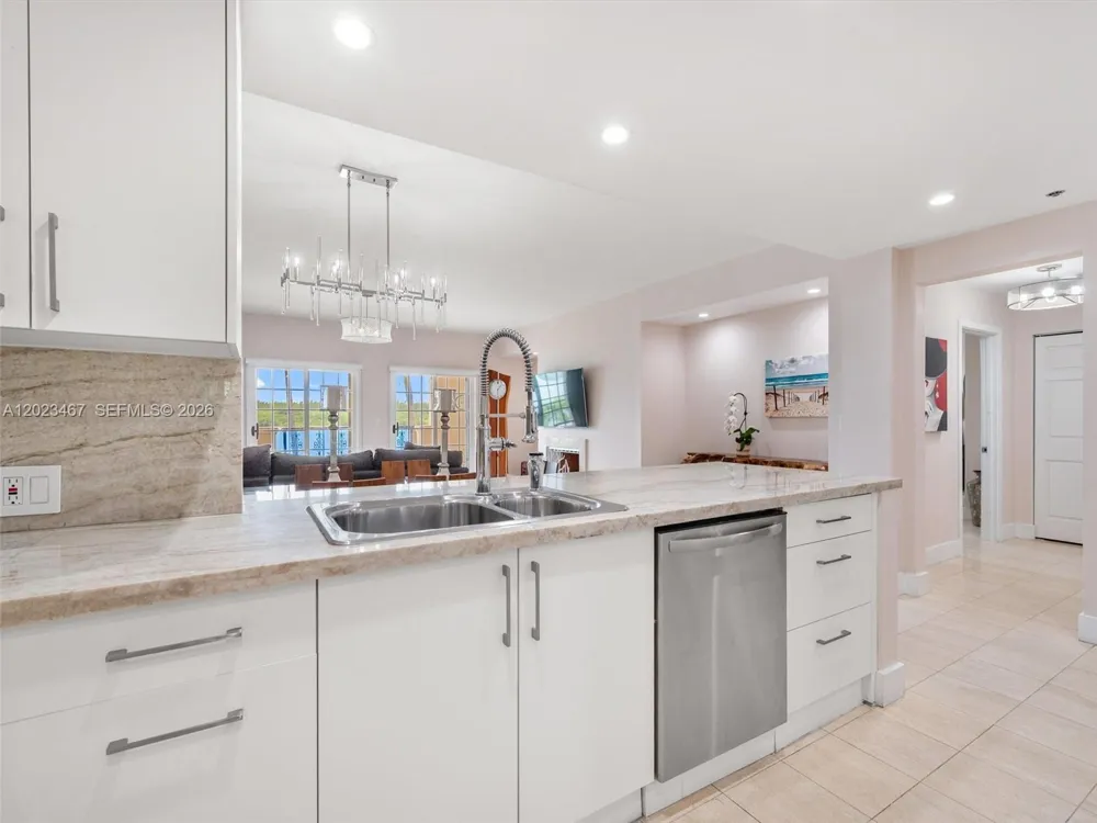 2425 Fisher Island Dr #5205 Miami Beach, FL 33109