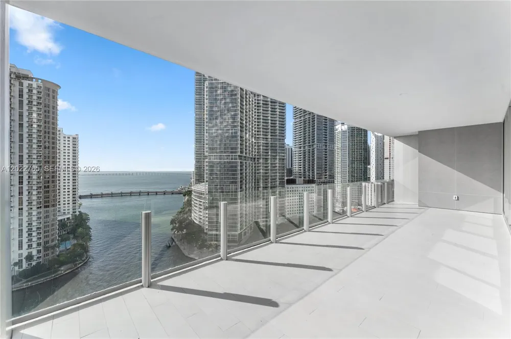 300 Biscayne Blvd Way #1802 Miami, FL 33131