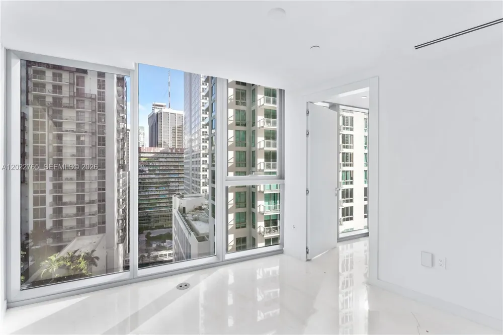 300 Biscayne Blvd Way #1802 Miami, FL 33131