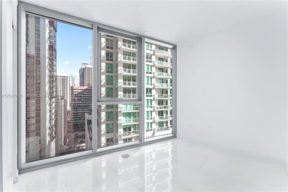 300 Biscayne Blvd Way #1802 Miami, FL 33131