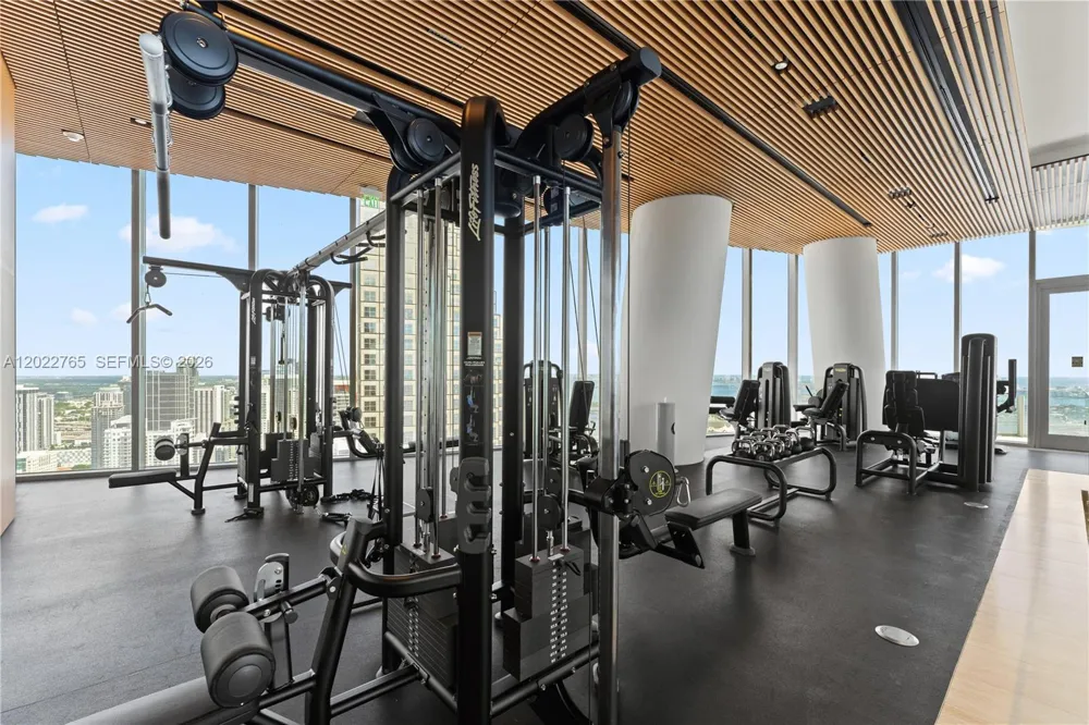 300 Biscayne Blvd Way #1802 Miami, FL 33131