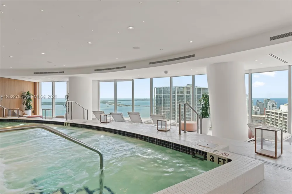 300 Biscayne Blvd Way #1802 Miami, FL 33131