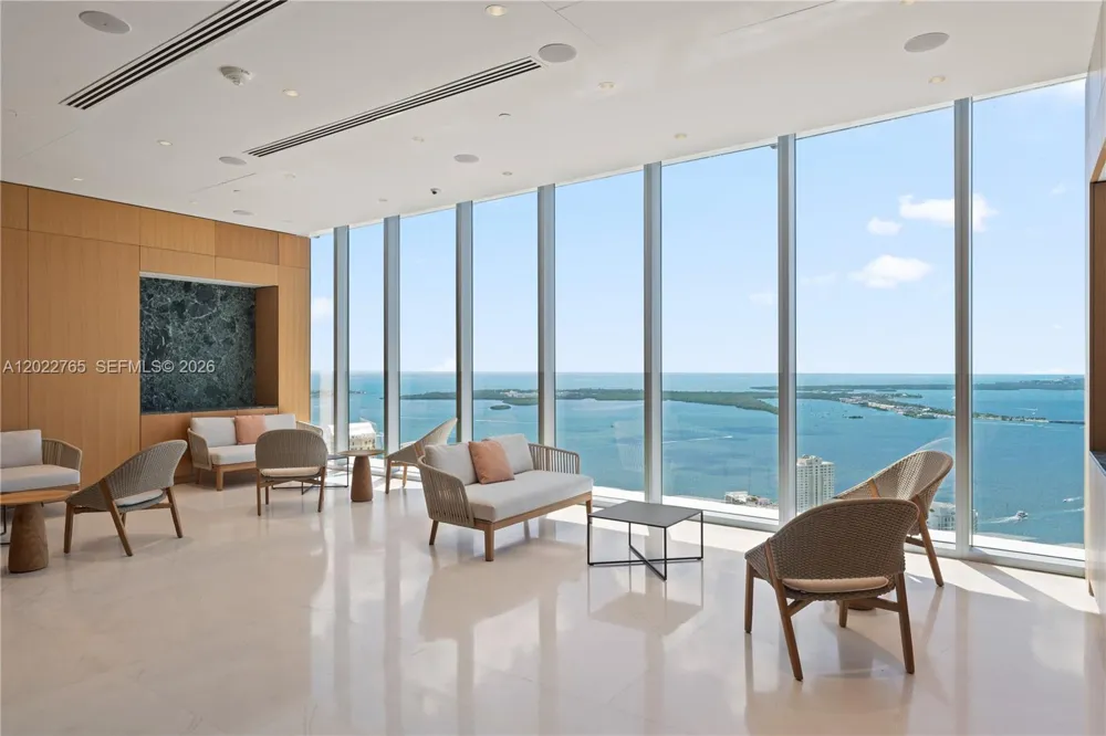 300 Biscayne Blvd Way #1802 Miami, FL 33131