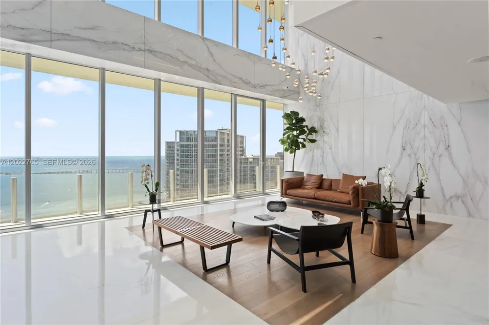 300 Biscayne Blvd Way #1802 Miami, FL 33131