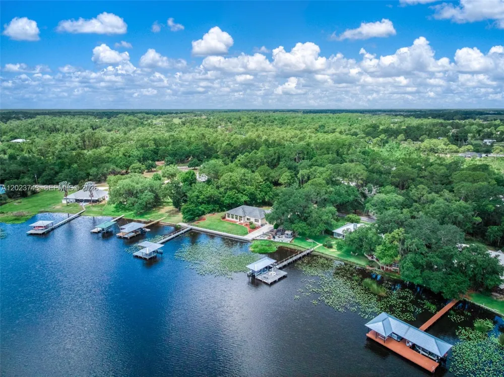 9526 Kingfisher PL Sebring, FL 33875
