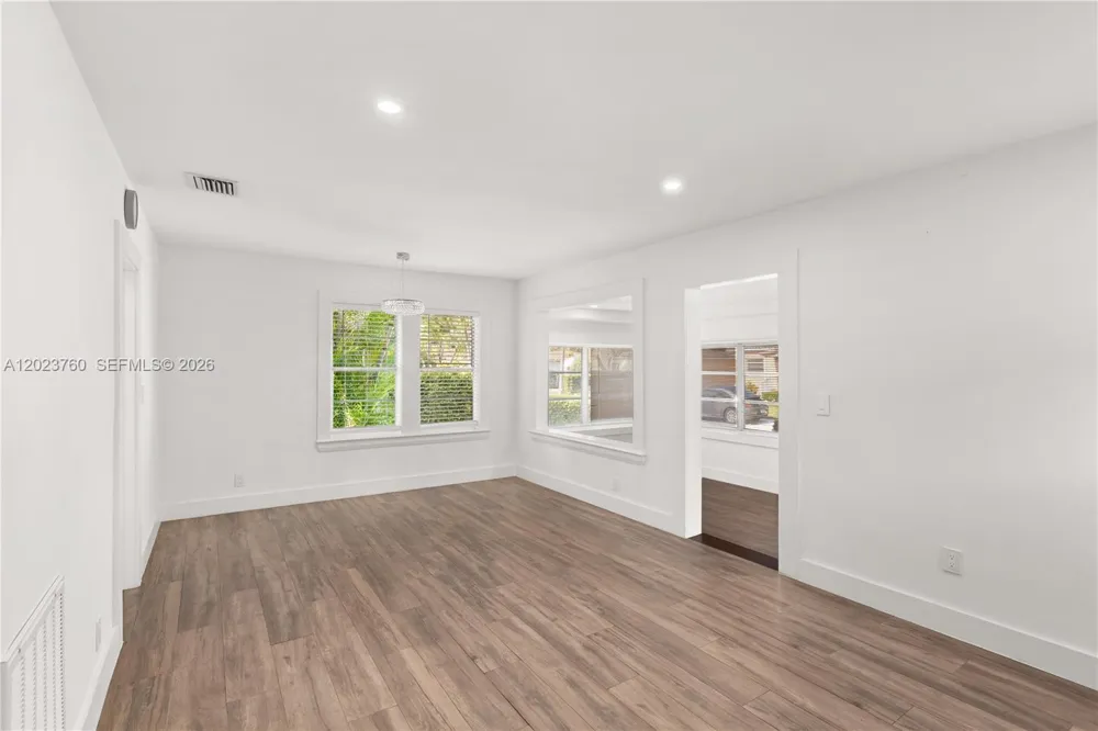 900 Tangier St Coral Gables, FL 33134