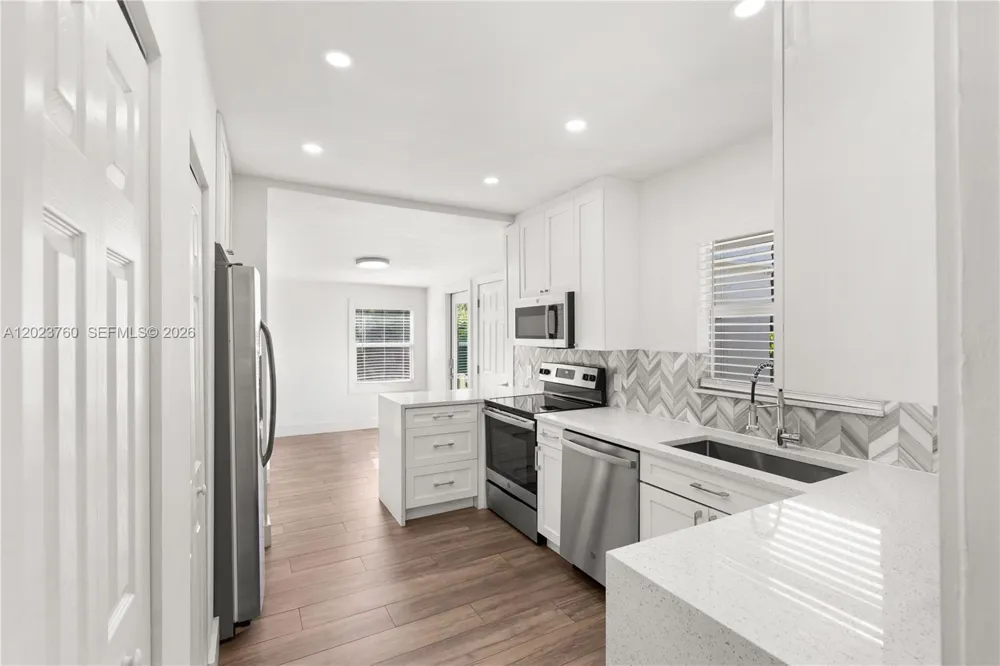 900 Tangier St Coral Gables, FL 33134