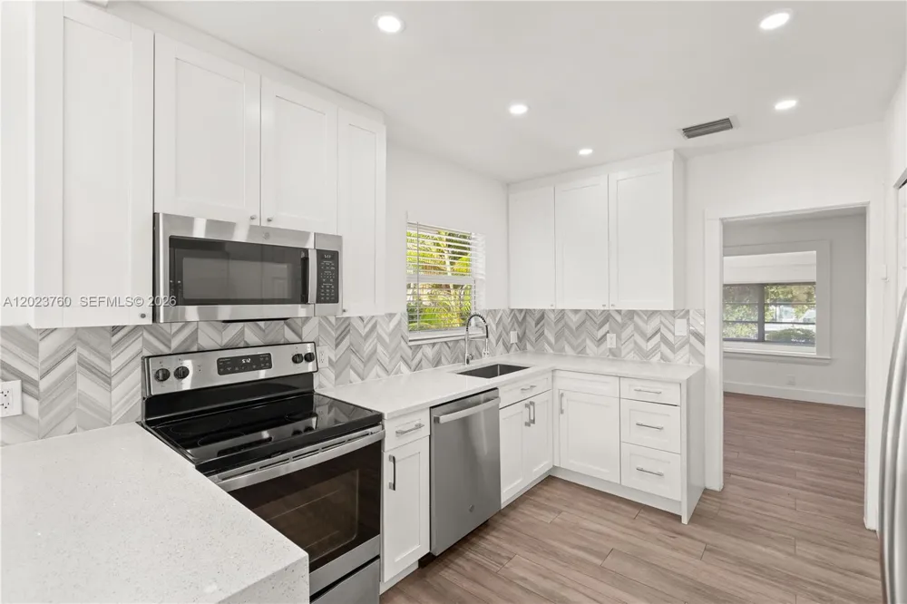 900 Tangier St Coral Gables, FL 33134