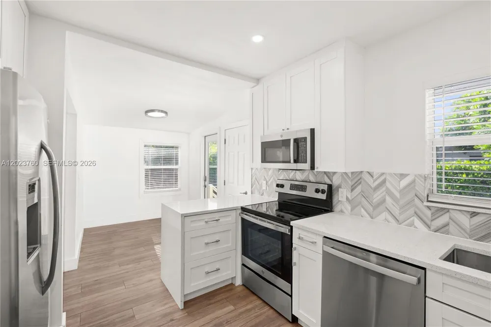 900 Tangier St Coral Gables, FL 33134