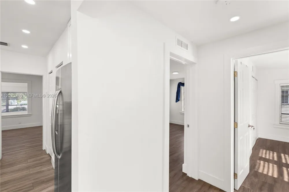 900 Tangier St Coral Gables, FL 33134