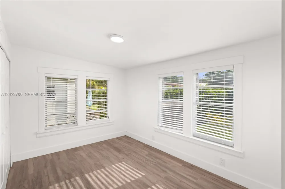 900 Tangier St Coral Gables, FL 33134