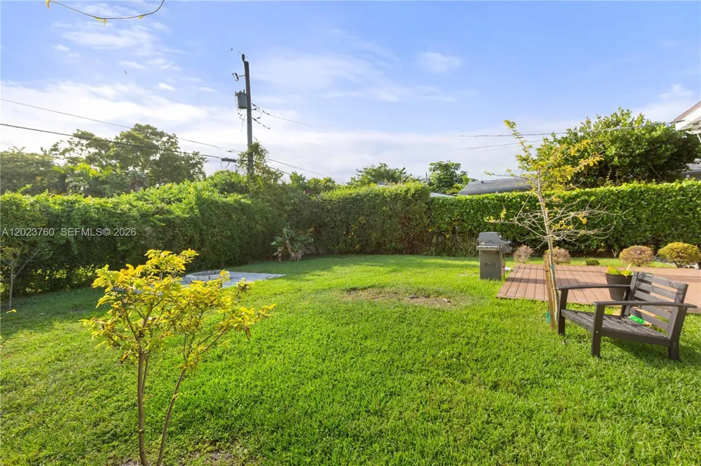 900 Tangier St Coral Gables, FL 33134