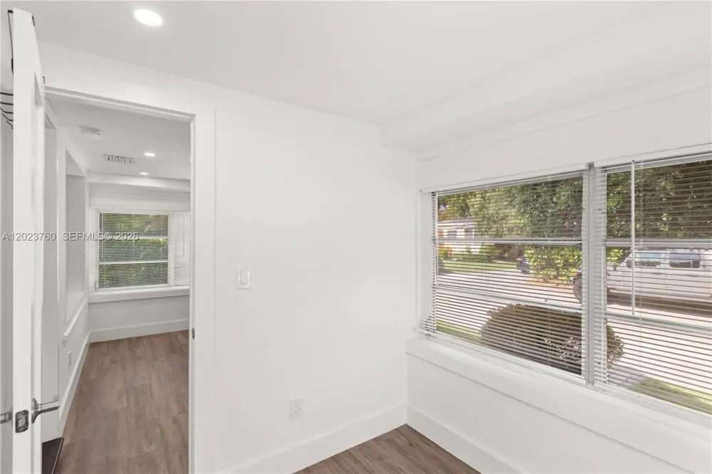 900 Tangier St Coral Gables, FL 33134