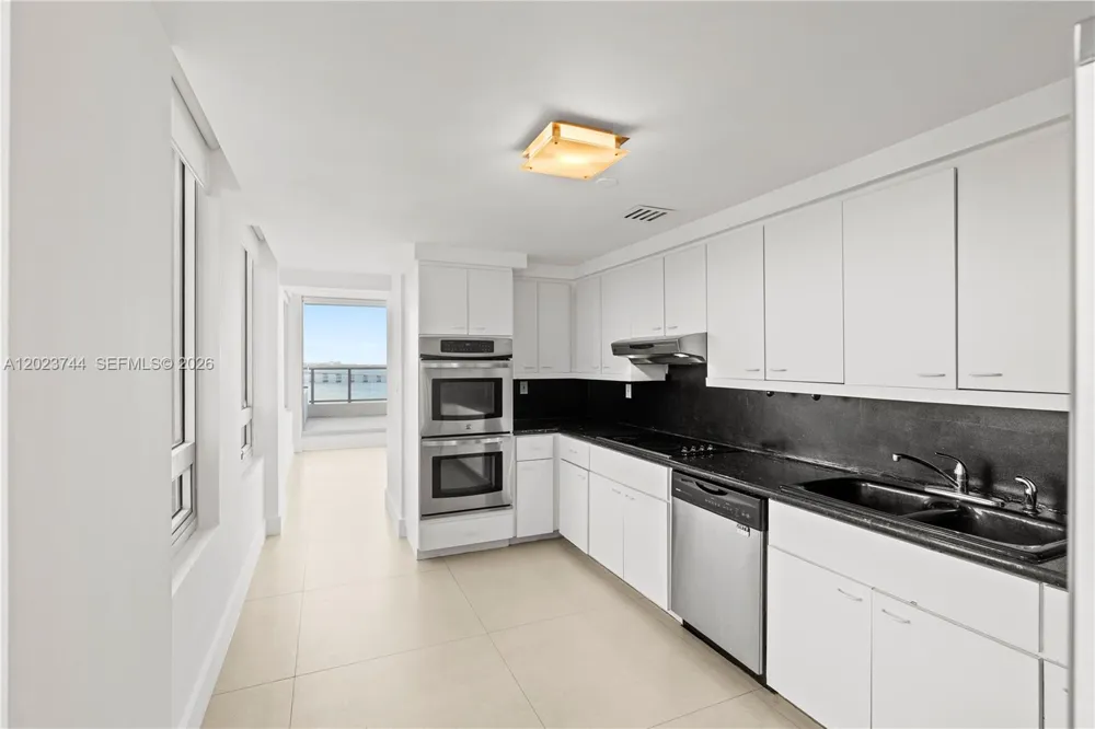 1541 Brickell Ave #C1607 Miami, FL 33129
