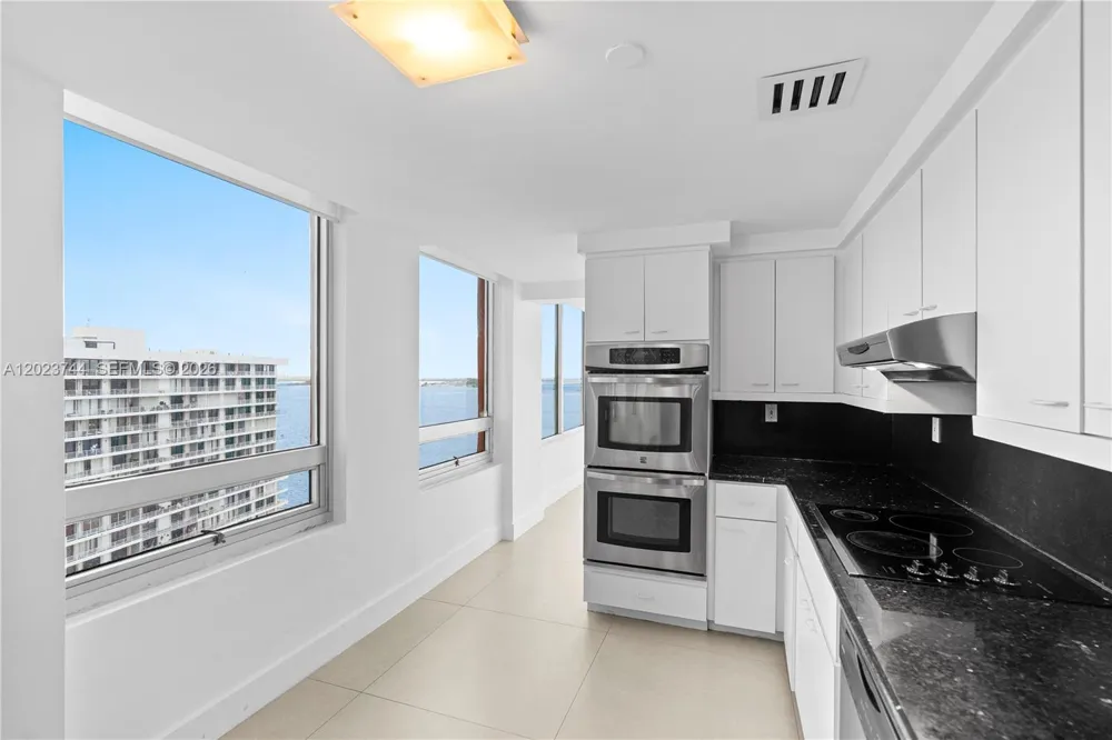 1541 Brickell Ave #C1607 Miami, FL 33129