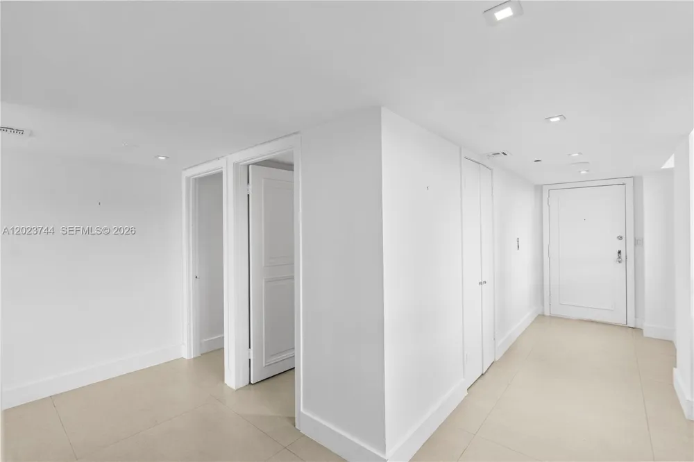 1541 Brickell Ave #C1607 Miami, FL 33129