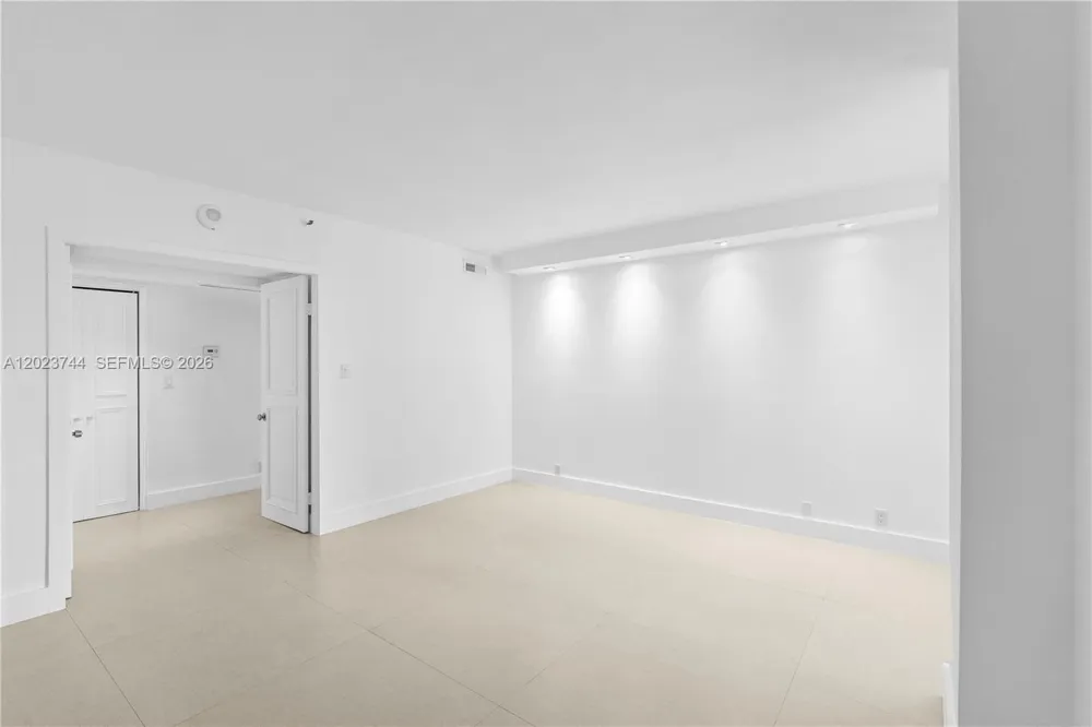 1541 Brickell Ave #C1607 Miami, FL 33129