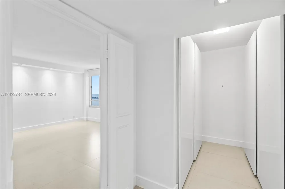 1541 Brickell Ave #C1607 Miami, FL 33129