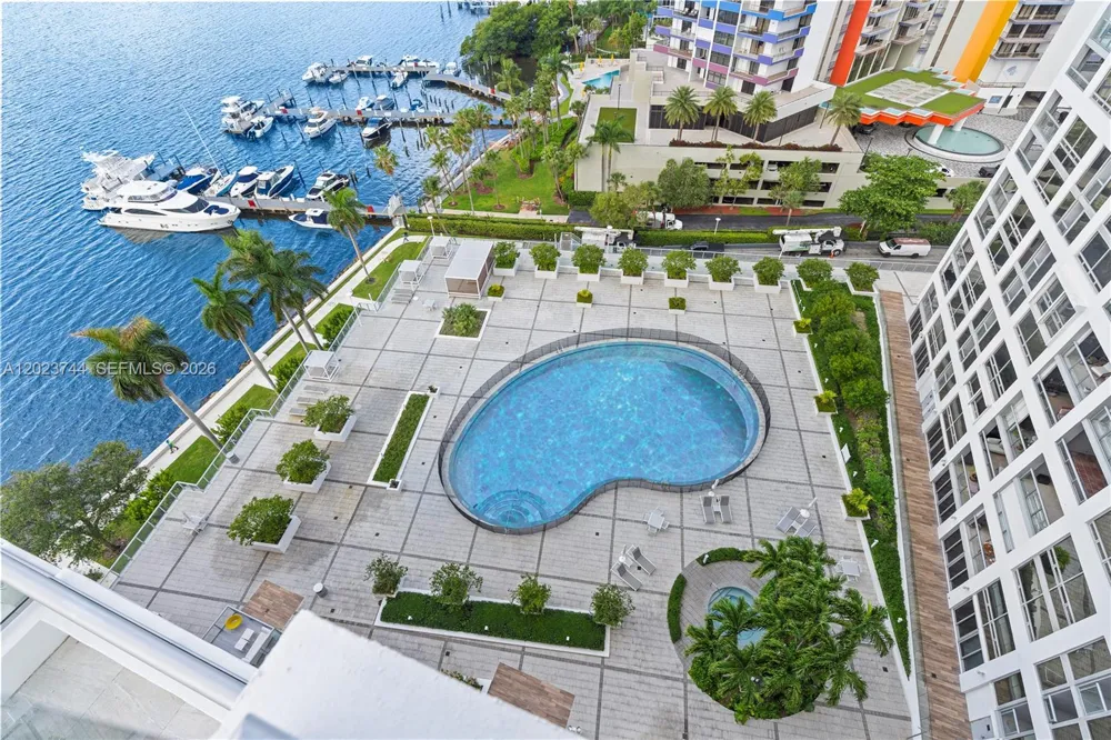 1541 Brickell Ave #C1607 Miami, FL 33129