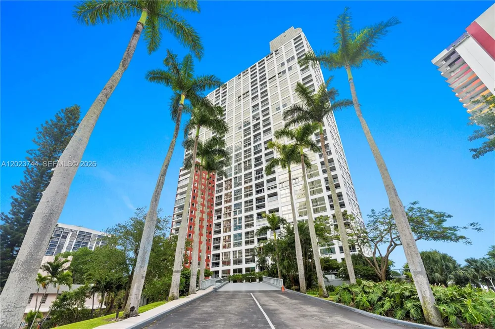 1541 Brickell Ave #C1607 Miami, FL 33129
