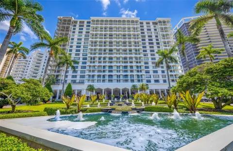 9801 Collins Ave #11M