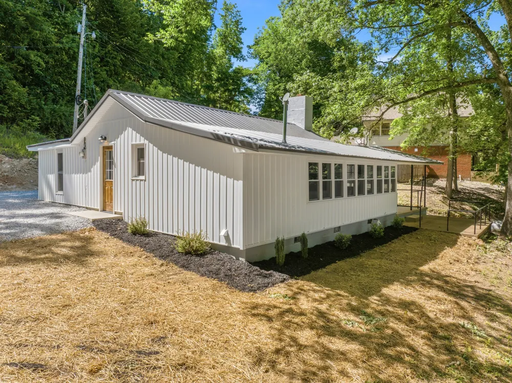 549 Little Jackson Ln Parsons, TN 38363