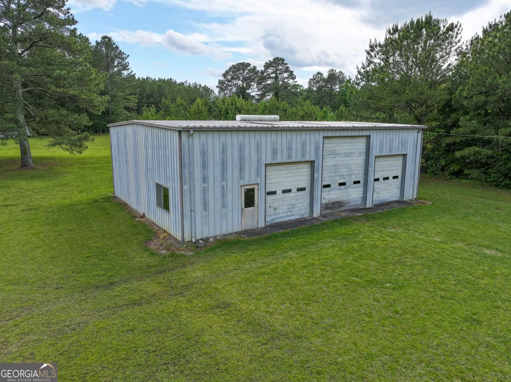 7517 Blacks Bluff RD SW Cave Spring, GA 30124