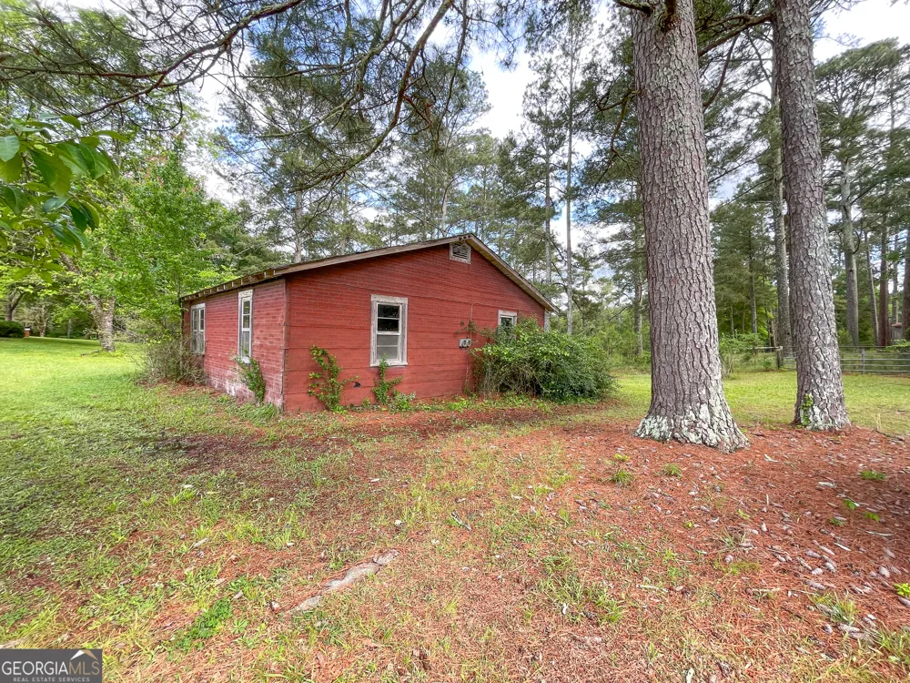 7517 Blacks Bluff RD SW Cave Spring, GA 30124