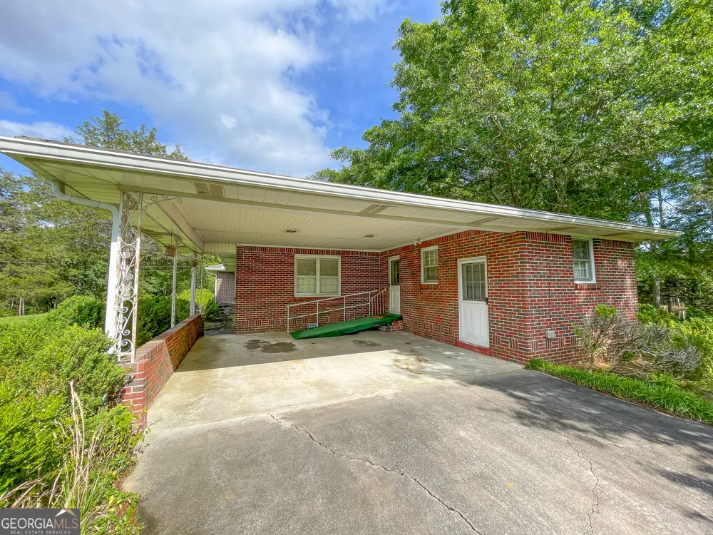 7517 Blacks Bluff RD SW Cave Spring, GA 30124