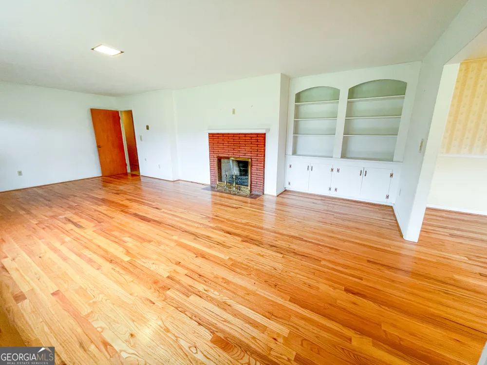 7517 Blacks Bluff RD SW Cave Spring, GA 30124