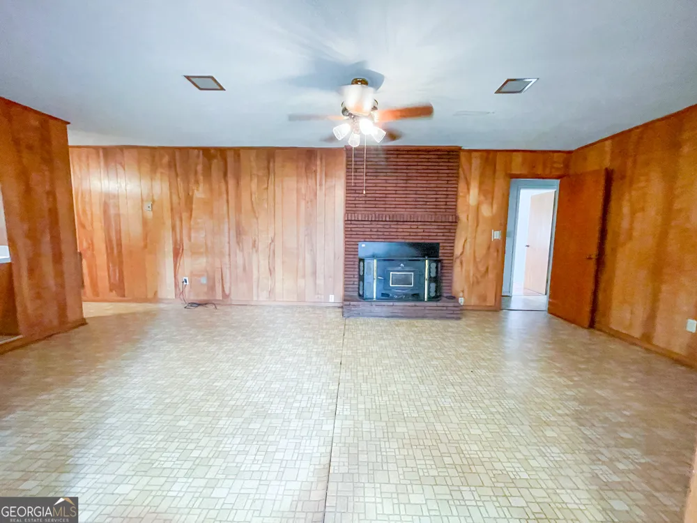 7517 Blacks Bluff RD SW Cave Spring, GA 30124