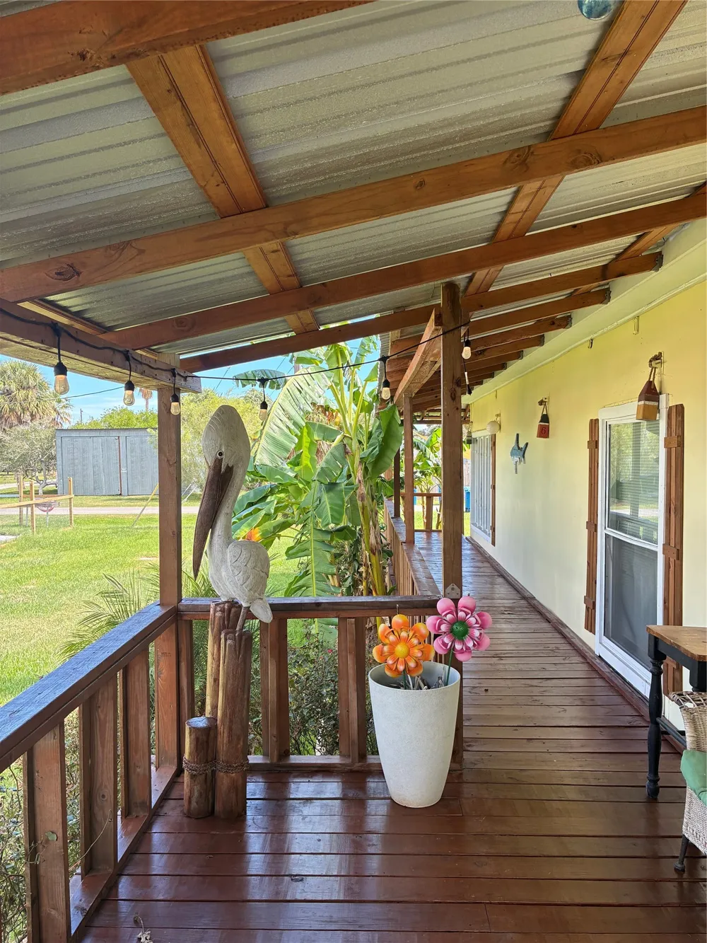 804 W Madison Avenue Port O Connor, TX 77982
