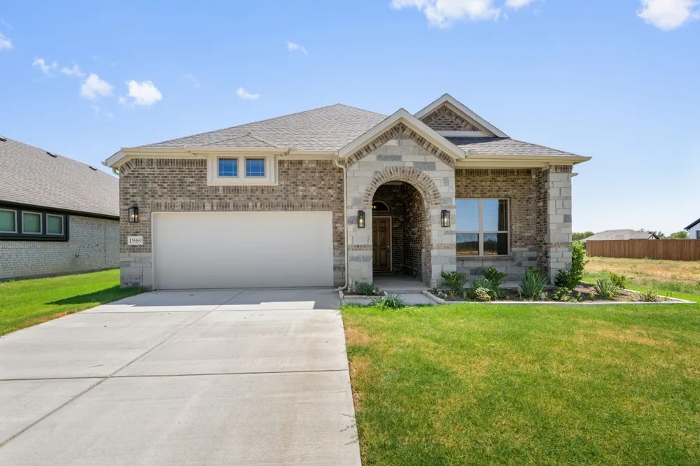 1969 Daybreak Drive Venus, TX 76009