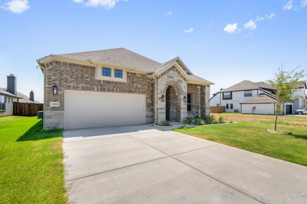 1969 Daybreak Drive Venus, TX 76009