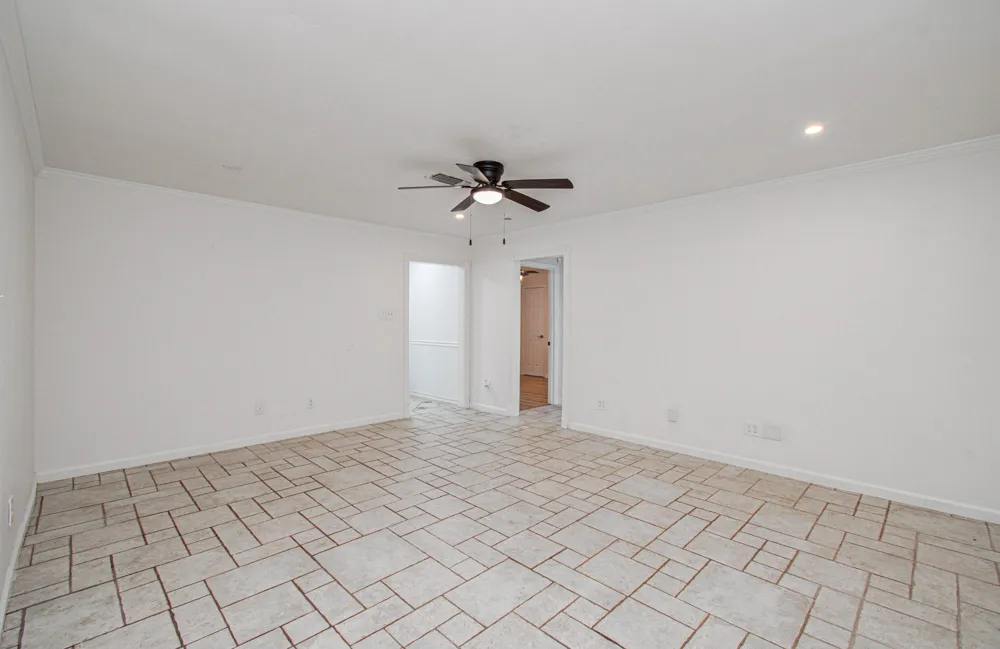 2708 Tallow Street Alvin, TX 77511