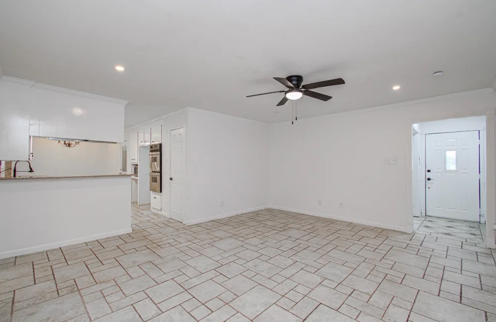 2708 Tallow Street Alvin, TX 77511