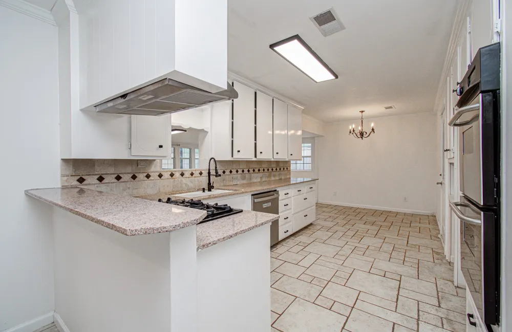 2708 Tallow Street Alvin, TX 77511