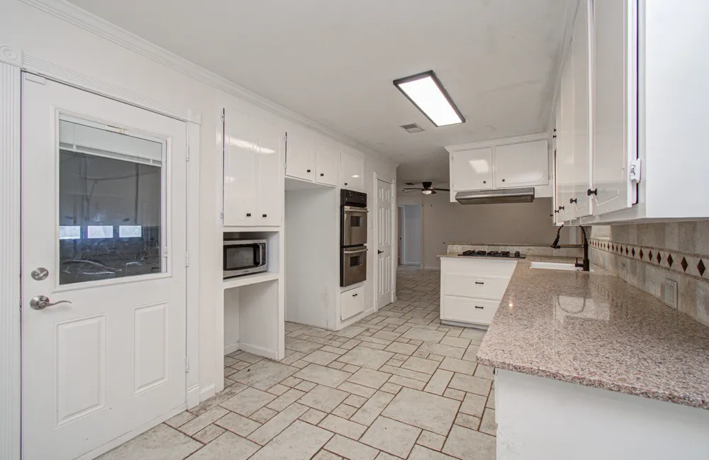 2708 Tallow Street Alvin, TX 77511